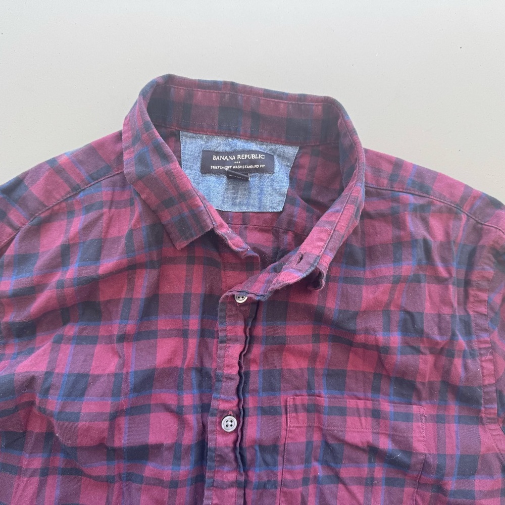 Banana Republic Men's Burgundy and Navy Plaid Shirt